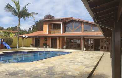 Imagem: A fazenda possui 3.800m² de Área e está localizado em Mairinque