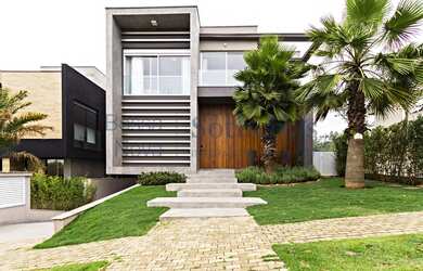 Imagem: A casa em condomínio possui 4 Dormitórios, 5 Banheiros, 5