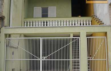 Imagem: A casa à venda possui 2 Dormitórios, 2 Banheiros, 2 Vagas