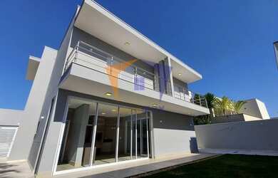 Imagem: A casa em condomínio à venda possui 3 Dormitórios, 4 Banheiros