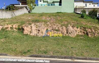 Imagem: O terreno possui 450m² de Área e está localizado em Loteamento