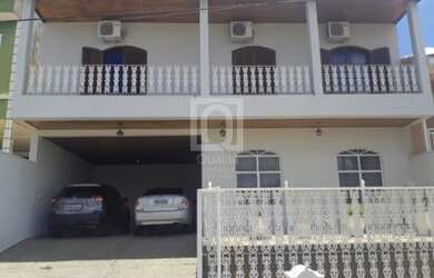 Imagem: A casa em condomínio possui 4 Dormitórios, 3 Banheiros, 2