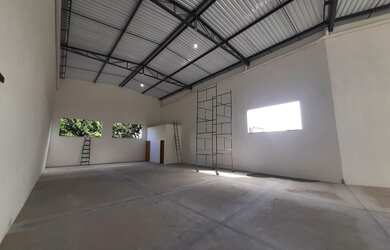 Imagem 4: Galpão ao lado da Rodovia Fernão Dias em Atibaia - SP