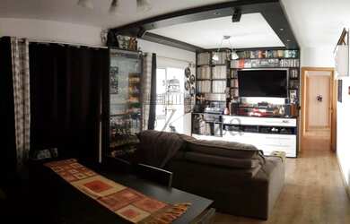 Imagem: O apartamento possui 3 Dormitórios, 2 Banheiros, 2 Vagas na