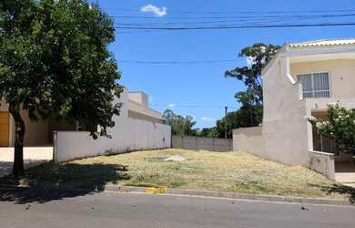 Imagem: O terreno possui 344m² de Área e está localizado em Vila