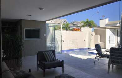 Imagem 5: Casa de condomínio para venda possui 350 metros quadrados com 4 quartos