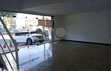 Imagem: O depósito possui 1 Vaga na garagem, 87m² de Área e está