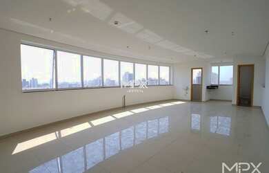 Imagem: O depósito possui 2 Vagas na garagem, 65m² de Área e está