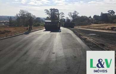 Imagem: O terreno possui 250m² de Área e está localizado em Pinheirinho