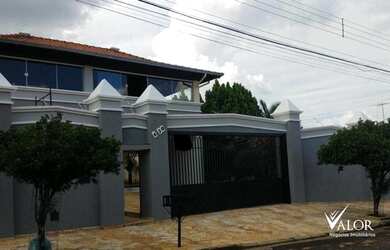 Imagem: Sobrado para venda com 350 metros quadrados com 3 quartos em