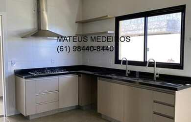 Imagem: A casa em condomínio possui 3 Dormitórios, 4 Banheiros, 2