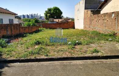 Imagem: O terreno possui 137m² de Área e está localizado em Jardim