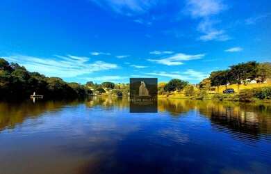 Imagem: O terreno possui 591m² de Área e está localizado em Loteamento