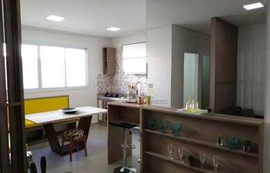 Imagem: O apartamento possui 2 Dormitórios, 1 Banheiro, 1 Vaga na garagem