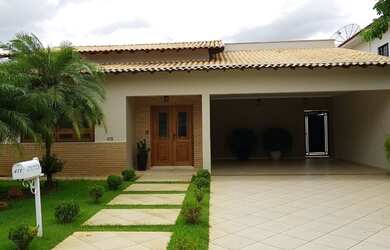 Imagem: A casa para alugar possui 4 Dormitórios, 3 Banheiros, 2 Vagas