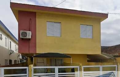 Imagem: A casa possui 2 Dormitórios, 1 Banheiro, 1 Vaga na garagem