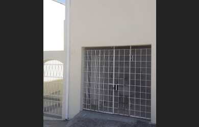 Imagem: A casa possui 2 Dormitórios, 1 Banheiro, 108m² de Área e