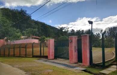 Imagem: A chácara possui 382m² de Área e está localizado em Fazenda