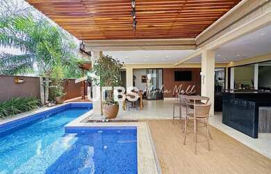 Imagem: A casa em condomínio possui 5 Dormitórios, 5 Banheiros, 4