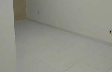 Imagem: O apartamento possui 2 Dormitórios, 1 Banheiro, 2 Vagas na