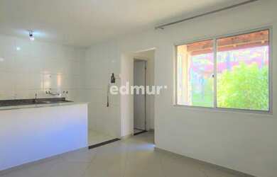 Imagem: A casa possui 2 Dormitórios, 2 Banheiros, 1 Vaga na garagem