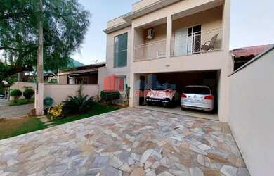 Imagem: A casa em condomínio possui 3 Dormitórios, 5 Banheiros, 199m²