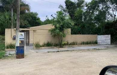 Imagem: A casa possui 1 Dormitório, 1 Banheiro, 5 Vagas na garagem