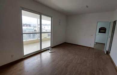 Imagem: A casa possui 3 Dormitórios, 4 Banheiros, 3 Vagas na garagem