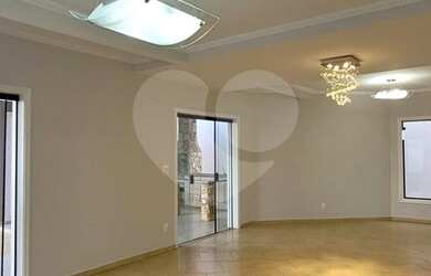 Imagem: A casa possui 5 Dormitórios, 5 Banheiros, 5 Vagas na garagem