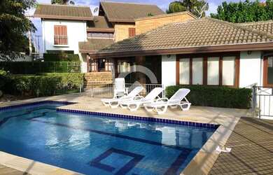 Imagem: A casa em condomínio possui 3 Dormitórios, 5 Banheiros, 4