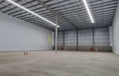 Imagem: O depósito possui 5 Vagas na garagem, 1.251m² de Área e