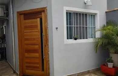 Imagem: A casa possui 3 Dormitórios, 2 Banheiros, 152m² de Área e