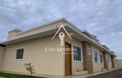 Imagem: A casa possui 2 Dormitórios, 1 Banheiro, 1 Vaga na garagem