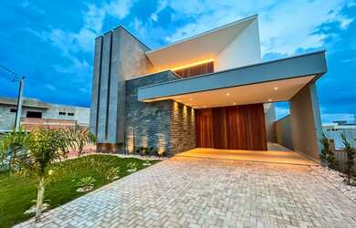 Imagem: A casa em condomínio possui 4 Dormitórios, 2 Banheiros, 2