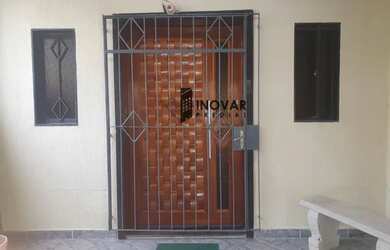 Imagem: A casa possui 3 Dormitórios, 2 Banheiros, 1 Vaga na garagem