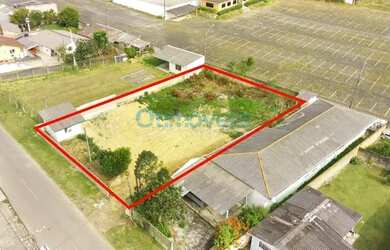 Imagem: O terreno possui 420m² de Área e está localizado em Borda