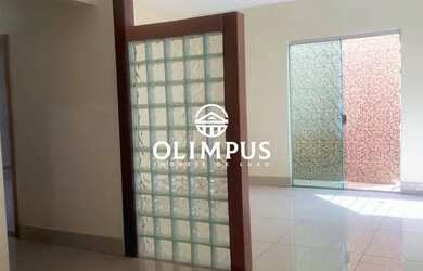 Imagem: A casa possui 2 Dormitórios, 3 Banheiros, 3 Vagas na garagem