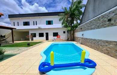 Imagem: A casa em condomínio possui 4 Dormitórios, 2 Banheiros, 4