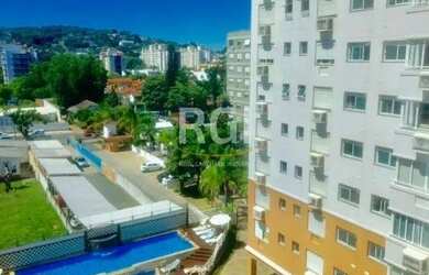 Imagem: O apartamento possui 3 Dormitórios, 2 Banheiros, 2 Vagas na