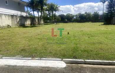 Imagem: O terreno e está localizado em Jardim Acapulco, Guarujá à