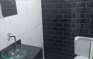 Imagem: A casa possui 2 Dormitórios, 1 Banheiro e está localizado