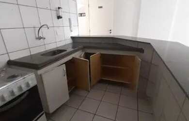 Imagem: O apartamento possui 1 Dormitório, 1 Banheiro e 1 Vaga na garagem