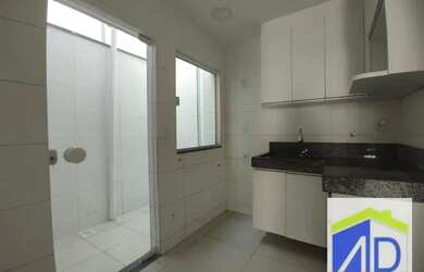 Imagem: A casa em condomínio possui 3 Dormitórios, 3 Banheiros, 1