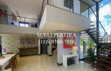 Imagem: A casa em condomínio possui 4 Dormitórios, 5 Banheiros, 4