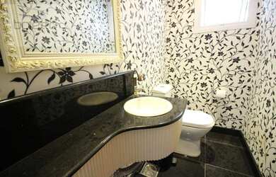 Imagem: A casa possui 5 Dormitórios, 5 Banheiros, 3 Vagas na garagem