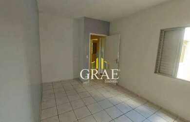 Imagem: O apartamento possui 3 Dormitórios, 1 Banheiro, 2 Vagas na