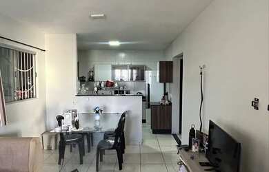 Imagem: A casa possui 3 Dormitórios, 3 Banheiros, 2 Vagas na garagem