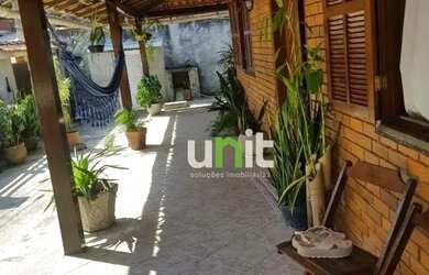 Imagem: A casa em condomínio possui 4 Dormitórios, 4 Banheiros, 4