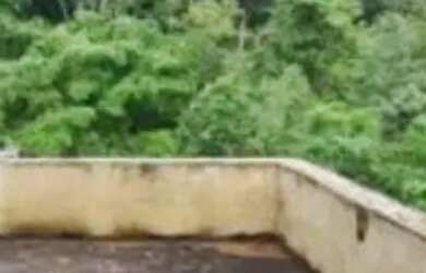 Imagem: A casa possui 4 Dormitórios, 5 Banheiros, 5 Vagas na garagem