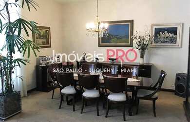 Imagem 9: Casa em Moema de 237m² com piscina e churrasqueira